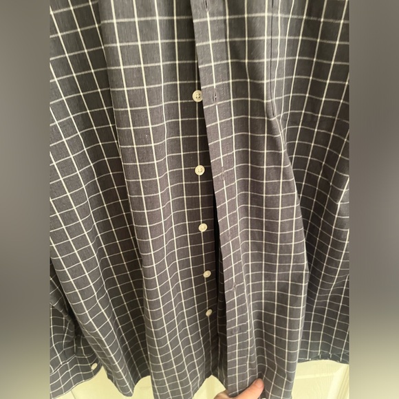 Men’s Croft & Barrow Long Sleeve Button Up Shirt - Picture 2 of 5